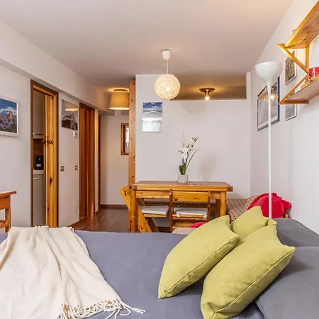 Apartment Cervinia Alpine Just Steps From The Slopes